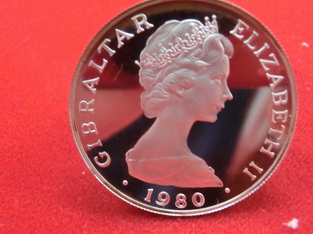 1900年  イギリス領ジブラルタル  ネルソン提督記念  1クラウン硬貨  エリザベス2世  NO-1016