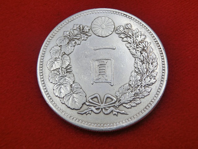 新1円銀貨  明治16年  円銀  大型  古銭  NO-1008
