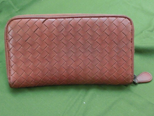 【良品】ボッテガヴェネタ 長財布(ラウンドファスナー)  イントレチャート ジップアラウンドウォレット