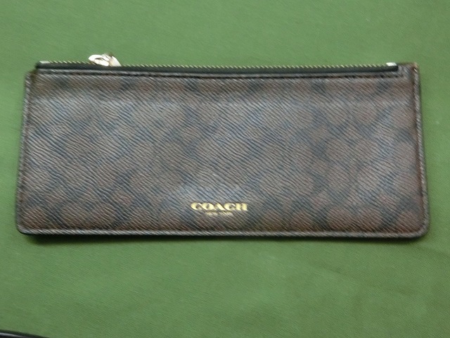 【良品】コーチ  スリムエンベローブ  長財布  フロングウォレット  黒 ミニシグネクチャー  レザー