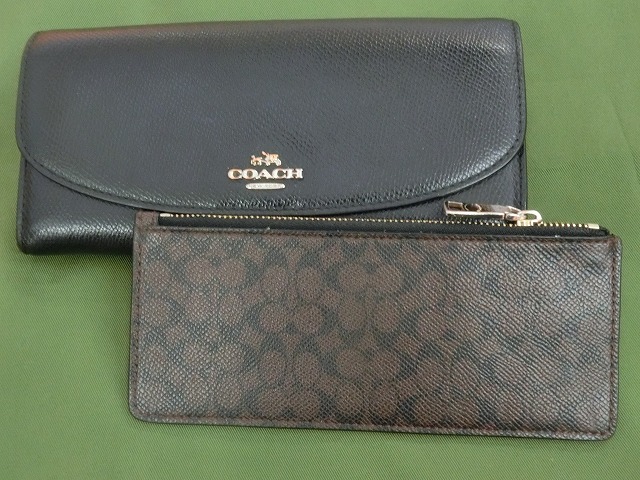 【良品】コーチ  スリムエンベローブ  長財布  フロングウォレット  黒 ミニシグネクチャー  レザー