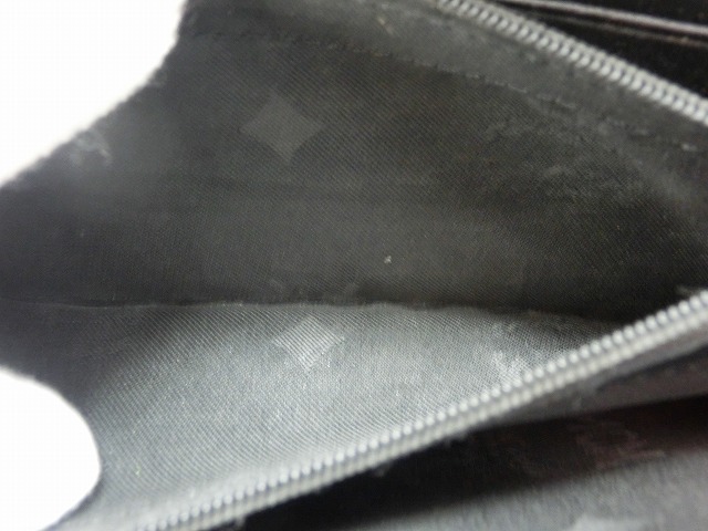 【美品】MCM (エムシーエム)   スタッズ モノグラム レザー  長財布  ヴィセトス ラウンドジップ