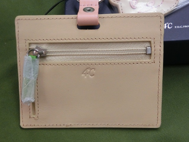 【未使用】4°c  パスケース  パンダストラップ