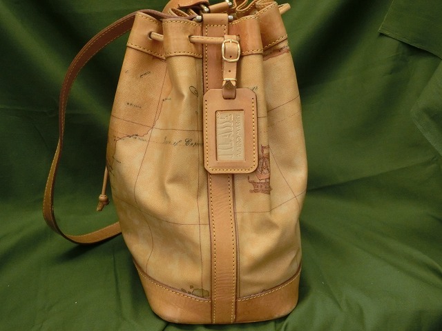 【良品】プリマ クラッセ  ショルダーバッグ 巾着バッグ マップ 世界地図柄 日本地図 ゴールド金具