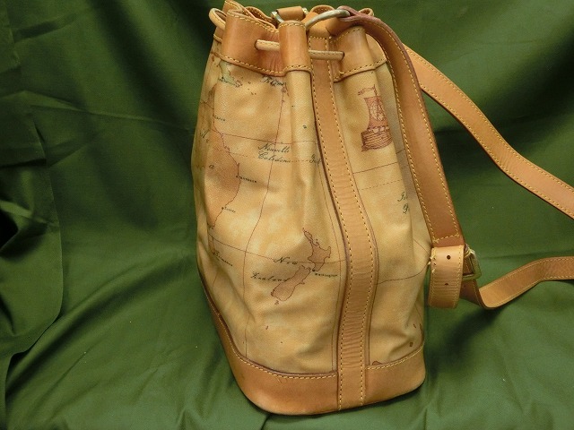 【良品】プリマ クラッセ  ショルダーバッグ 巾着バッグ マップ 世界地図柄 日本地図 ゴールド金具