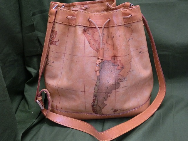 【良品】プリマ クラッセ  ショルダーバッグ 巾着バッグ マップ 世界地図柄 日本地図 ゴールド金具