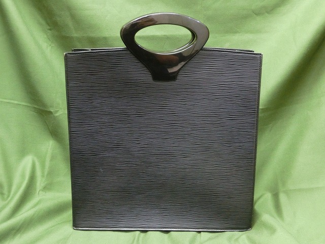 【極美品】ルイヴィトン エピ オンブル 黒 M52102  エピレザー ハンドバッグ