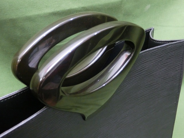 【極美品】ルイヴィトン エピ オンブル 黒 M52102  エピレザー ハンドバッグ