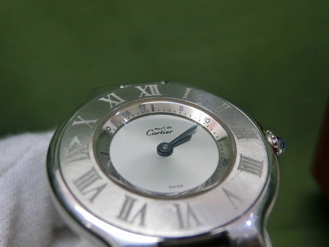 【良品】カルティエ マスト21  クオーツ アナログ表示 シルバー文字盤 腕時計 レディース